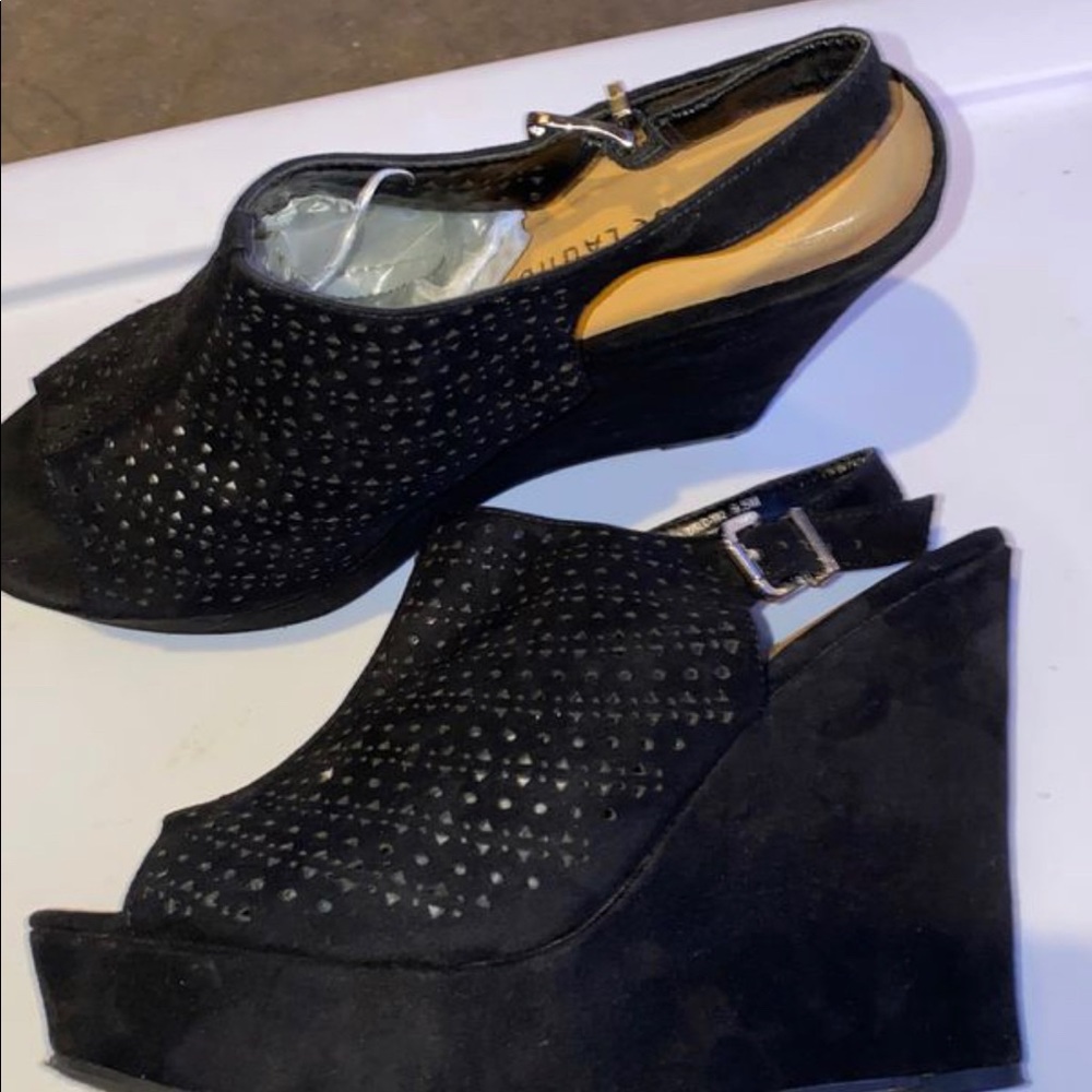 Chinese Laundry- Wedges